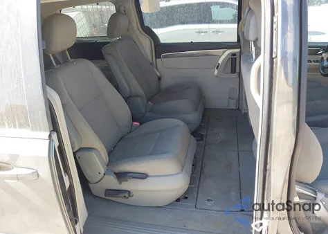 2010 Volkswagen Routan Se from USA, damaged, VIN 2V4RW3D1XAR407847